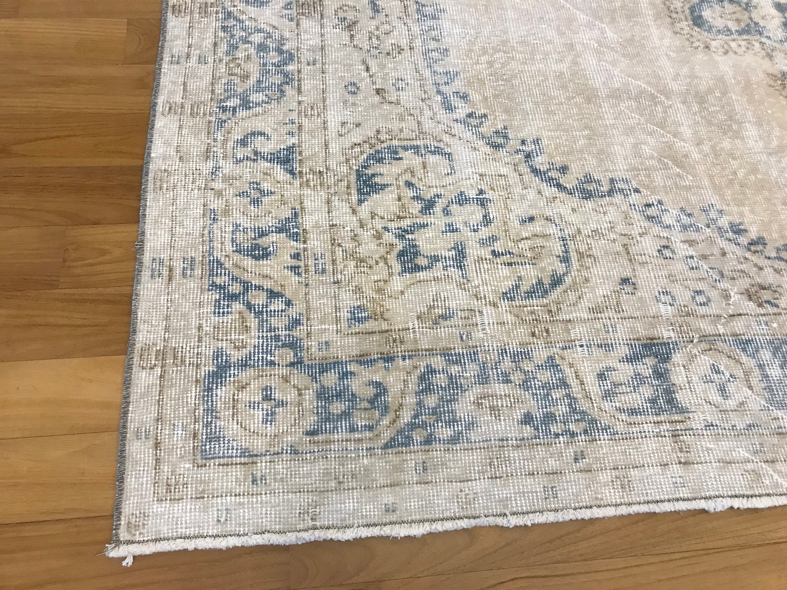 Beige Faded Oushak Rug - Image 3