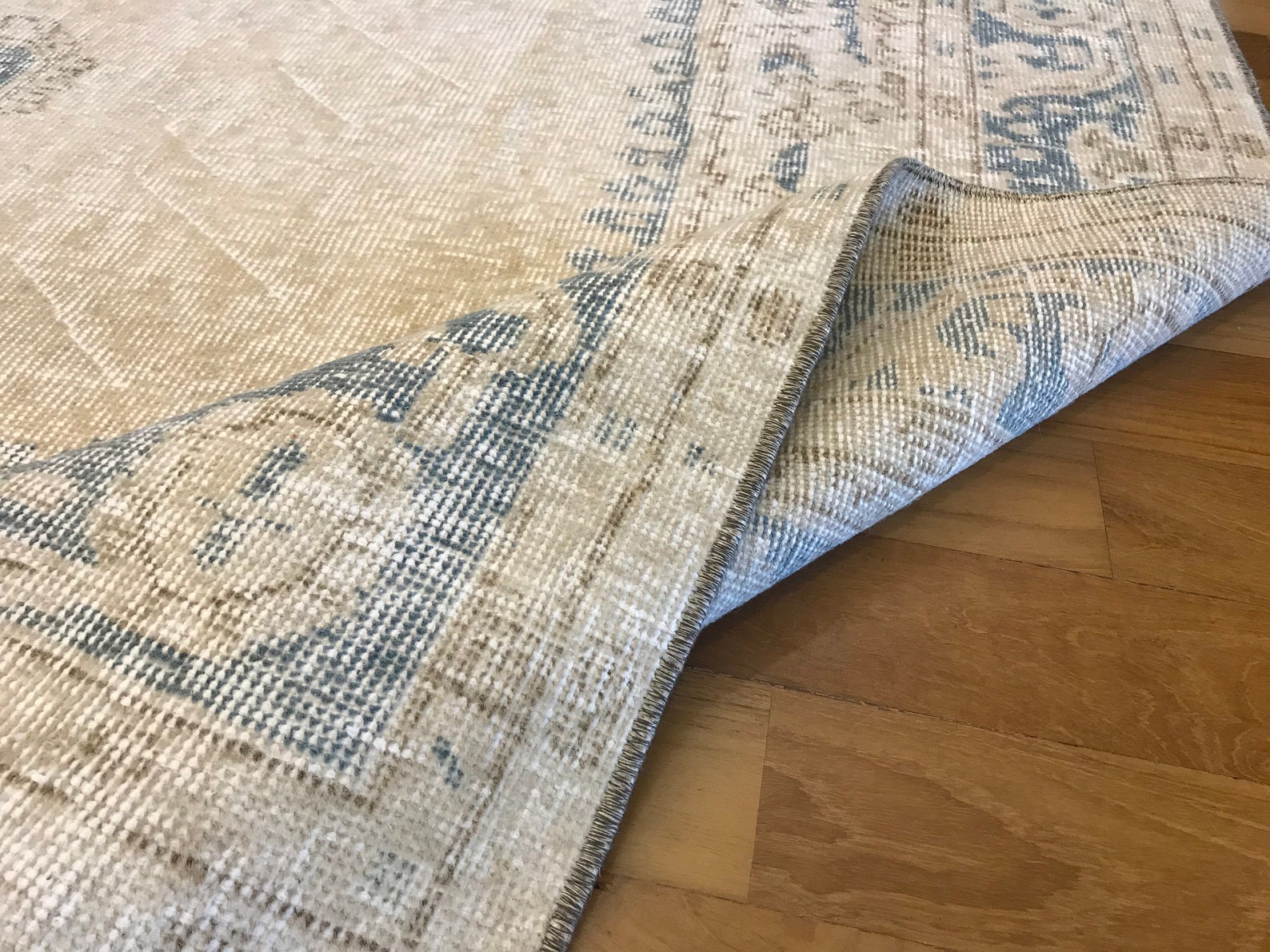 Beige Faded Oushak Rug - Image 2